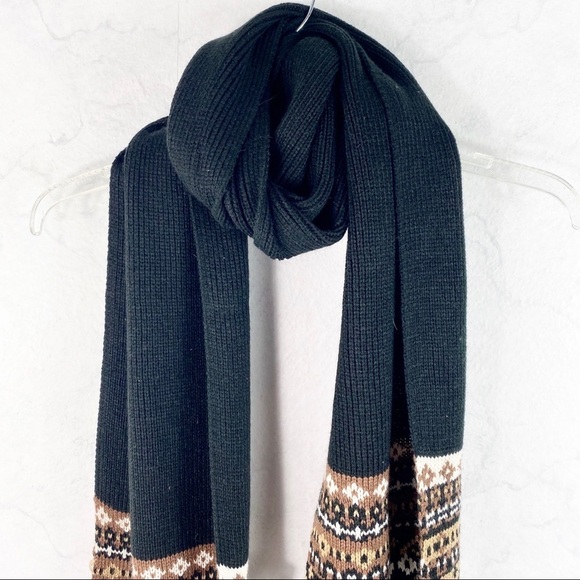 [Express] Black Cozy Fringe Scarf - Picture 2 of 3